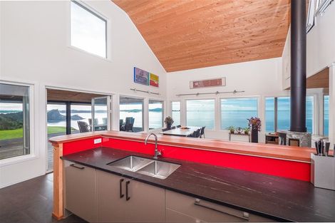 Photo of property in 96 Pukematu Lane, Russell, 0202