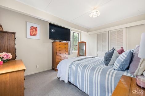 Photo of property in 4 Speargrass Grove, Timberlea, Upper Hutt, 5018