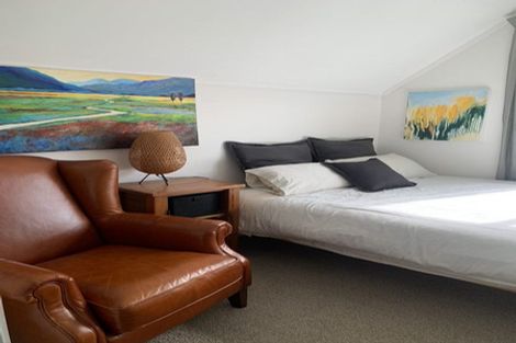 Photo of property in 2/11 Emery Grove, Bayview, Auckland, 0629