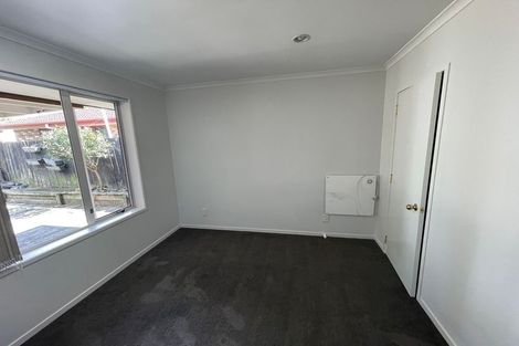 Photo of property in 595 Great South Road, Rosehill, Papakura, 2113