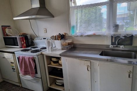 Photo of property in 16 Old Wairoa Road, Papakura, 2110