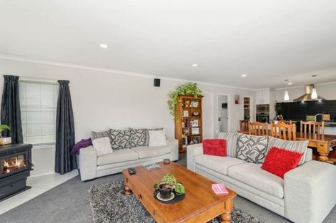 Photo of property in 18 Carroll Place, Owhata, Rotorua, 3010