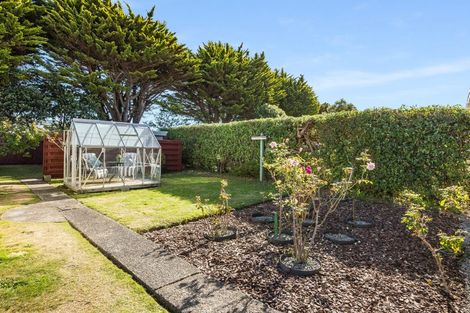 Photo of property in 96 Main Road, Titahi Bay, Porirua, 5022