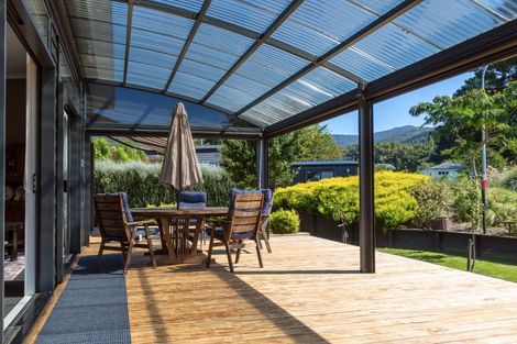 Photo of property in 6 Ataahua Place, Featherston, 5710