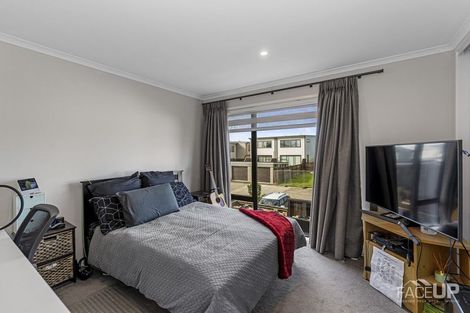 Photo of property in 18 Walter Merton Road, Hobsonville, Auckland, 0616