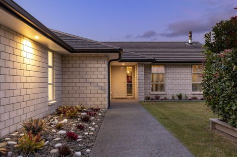 Photo of property in 2 Damien Place, Ohauiti, Tauranga, 3112