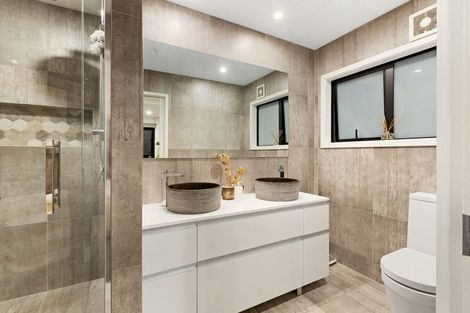 Photo of property in 1/248 Hibiscus Coast Highway, Orewa, 0931