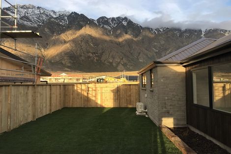 Photo of property in 7 Fallow Street, Jacks Point, 9371