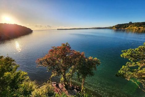 Photo of property in 254 Wade River Road, Wade Heads, Whangaparaoa, 0932