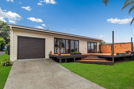 Photo of property in 320 Papamoa Beach Road, Papamoa Beach, Papamoa, 3118