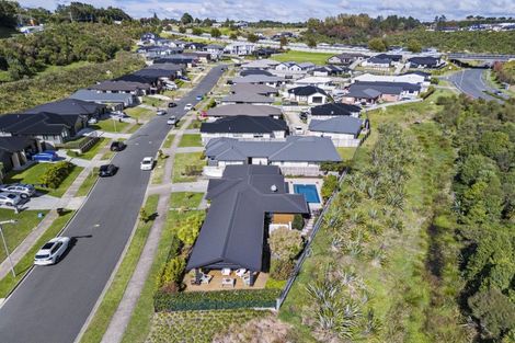 Photo of property in 38 Pakanga Grove, Pyes Pa, Tauranga, 3112