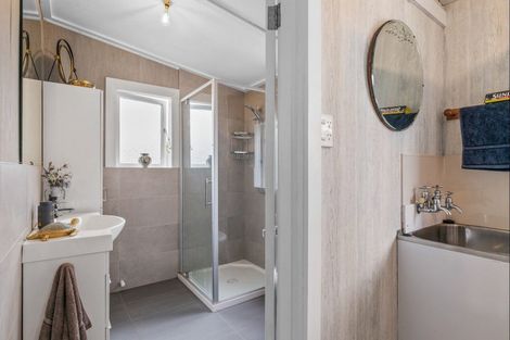 Photo of property in 165 Cambridge Street, Levin, 5510