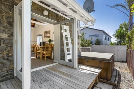 Photo of property in 1354 Whangaparaoa Road, Army Bay, Whangaparaoa, 0930