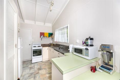 Photo of property in 134 Triangle Road, Massey, Auckland, 0614