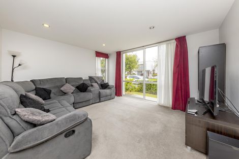 Photo of property in 6 Mcginty Street, Takanini, 2112