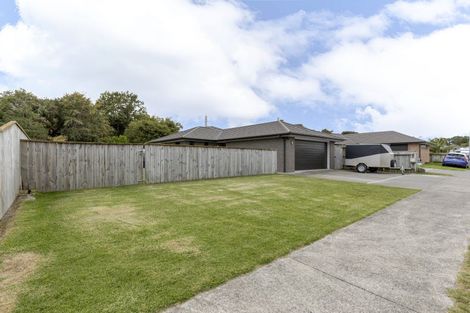 Photo of property in 40 Dreaver Drive, Waitara, 4320