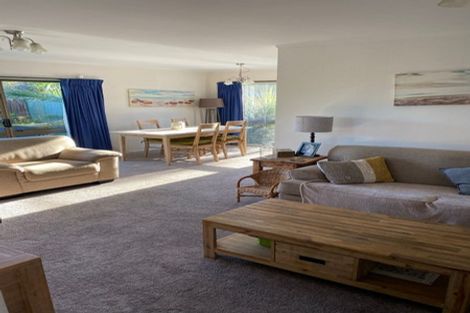 Photo of property in 17 Jillteresa Crescent, Half Moon Bay, Auckland, 2012