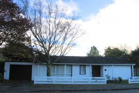 Photo of property in 16 Sunny Glen, Waikanae, 5036