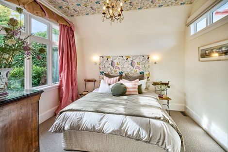 Photo of property in 18 Harbour View Road, Northland, Wellington, 6012