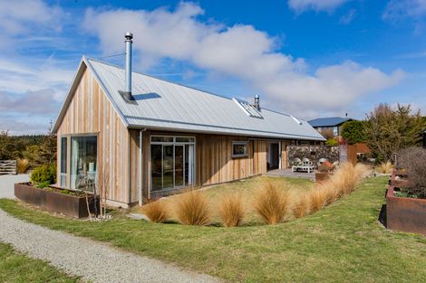 Photo of property in 13 D'archiac Drive, Lake Tekapo, 7999
