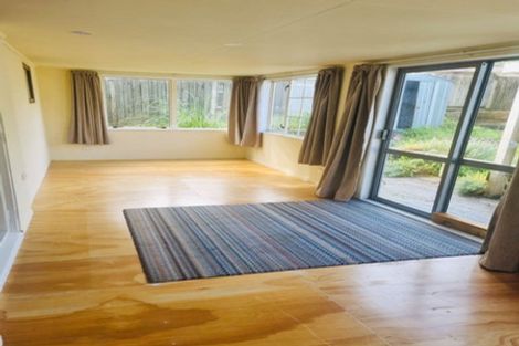 Photo of property in 4 Brian Crescent, Stanmore Bay, Whangaparaoa, 0932