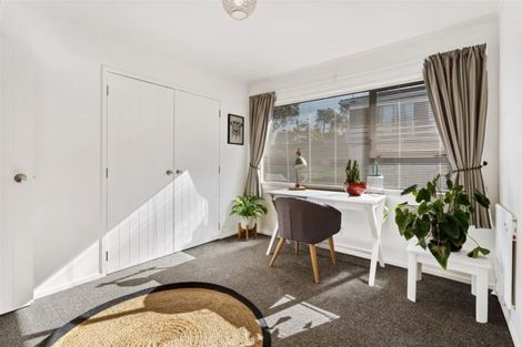 Photo of property in 2/18 Morton Avenue, Forrest Hill, Auckland, 0620