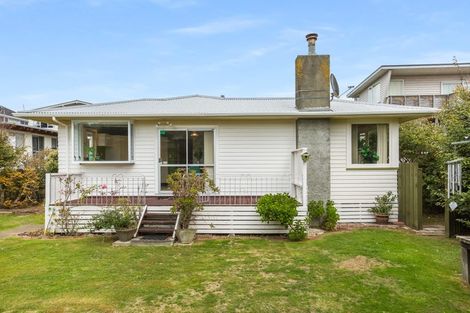 Photo of property in 73 Main Road, Titahi Bay, Porirua, 5022