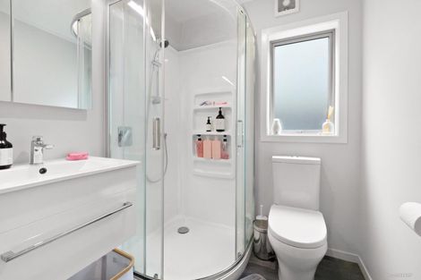 Photo of property in 51a Oreil Avenue, West Harbour, Auckland, 0618