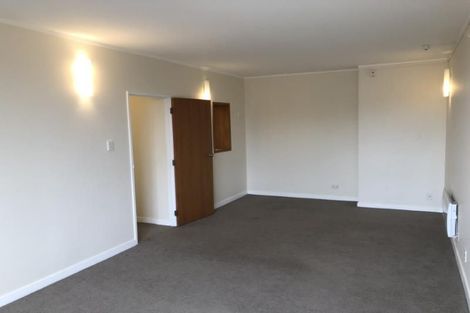 Photo of property in Hobson Court Flats, 28/70 Hobson Street, Thorndon, Wellington, 6011
