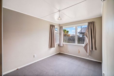 Photo of property in 17 Leicester Crescent, Hoon Hay, Christchurch, 8025