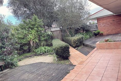 Photo of property in 2/5 Hart Road, Hauraki, Auckland, 0622