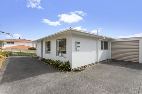 Photo of property in 1/43 Sungrove Rise, Sunnyvale, Auckland, 0612
