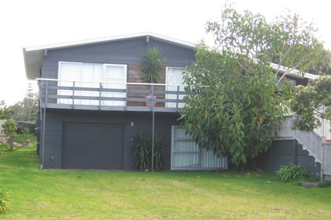 Photo of property in 19 Mccall Avenue, Pauanui, Hikuai, 3579