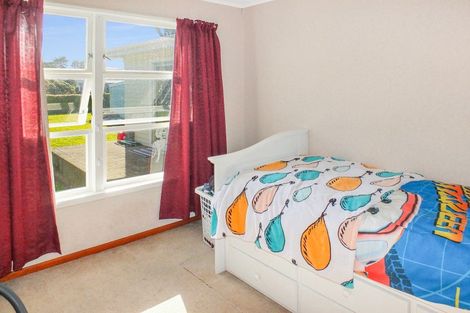 Photo of property in 3 Mark Perreau Place, Foxton, 4814