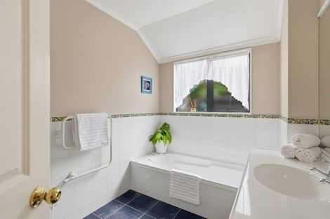 Photo of property in 12 Doneraille Place, Bethlehem, Tauranga, 3110