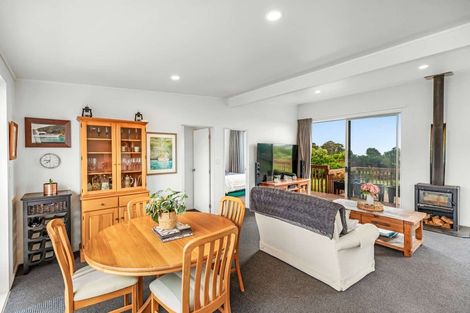 Photo of property in 24 Omana Avenue, Shelly Beach, Helensville, 0874