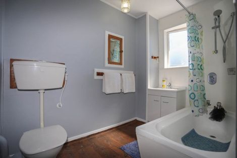 Photo of property in 13 Rowcliffe Crescent, Avonside, Christchurch, 8061