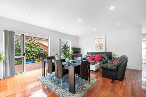 Photo of property in 10 Lucca Crescent, Flat Bush, Auckland, 2019