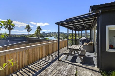 Photo of property in 6 Opotoru Road, Raglan, 3225