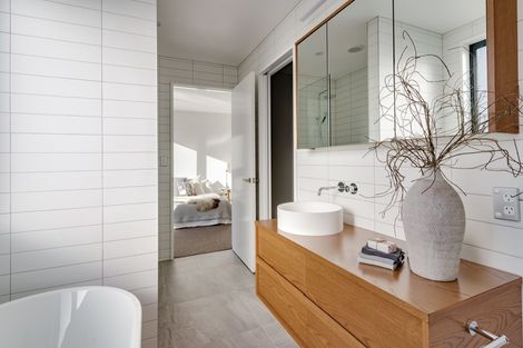 Photo of property in 170c Beacon Point Road, Wanaka, 9305