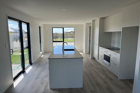 Photo of property in 28 Edlin Lane, Pegasus, 7612