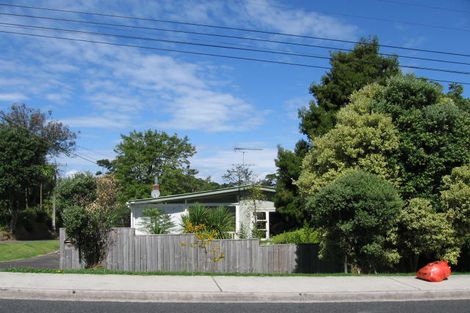 Photo of property in 25 Rewi Street, Torbay, Auckland, 0630
