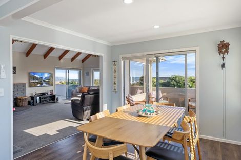 Photo of property in 8 Scott Avenue, Otaki Beach, Otaki, 5512