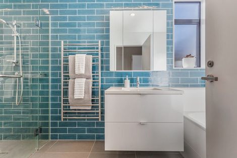 Photo of property in 6 Cochrane Road, Hobsonville, Auckland, 0616