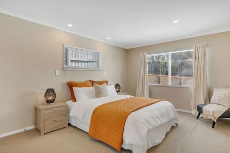 Photo of property in 2 Catlins Glen, Aotea, Porirua, 5024