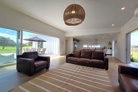 Photo of property in 117 The Fairway, Matarangi, Whitianga, 3592