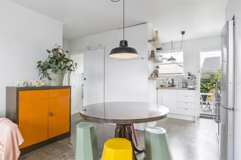 Photo of property in 2/783 Te Atatu Road, Te Atatu Peninsula, Auckland, 0610