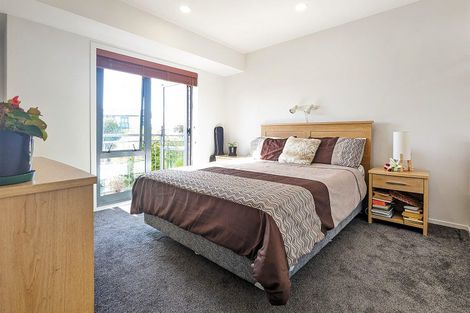 Photo of property in 1h/10 Crown Lynn Place, New Lynn, Auckland, 0600