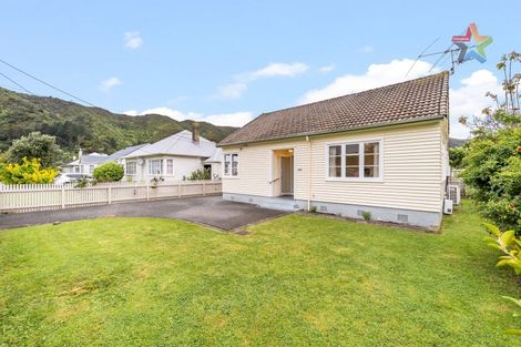 Photo of property in 12 Rumgay Street, Fairfield, Lower Hutt, 5011