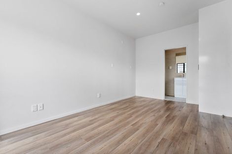 Photo of property in 26 Whare Kauri Road, Papakura, 2110